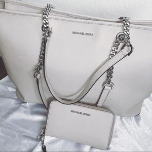 Michael Kors zip tote & zip wallet